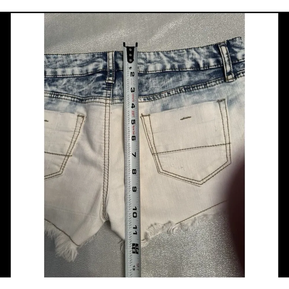 L'Amour by Nanette Lapore Denim Shorts Acid Wash Studded Embellished Sz 9 Blue - Image 5