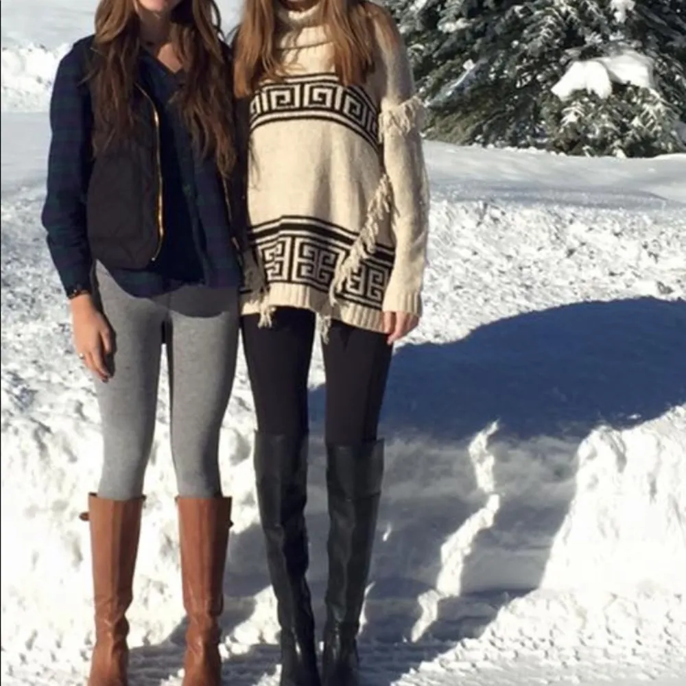 Oversized kensie turtle sweater size S - Image 5