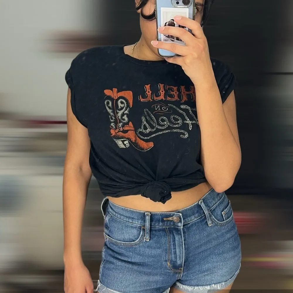 Hell on heels tee Size M - Image 3