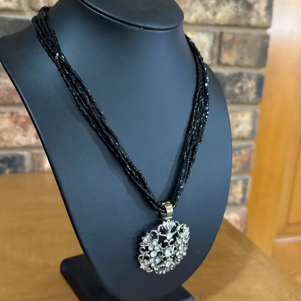 Premier Designs  Final Touch Pendant Necklace - Image 4