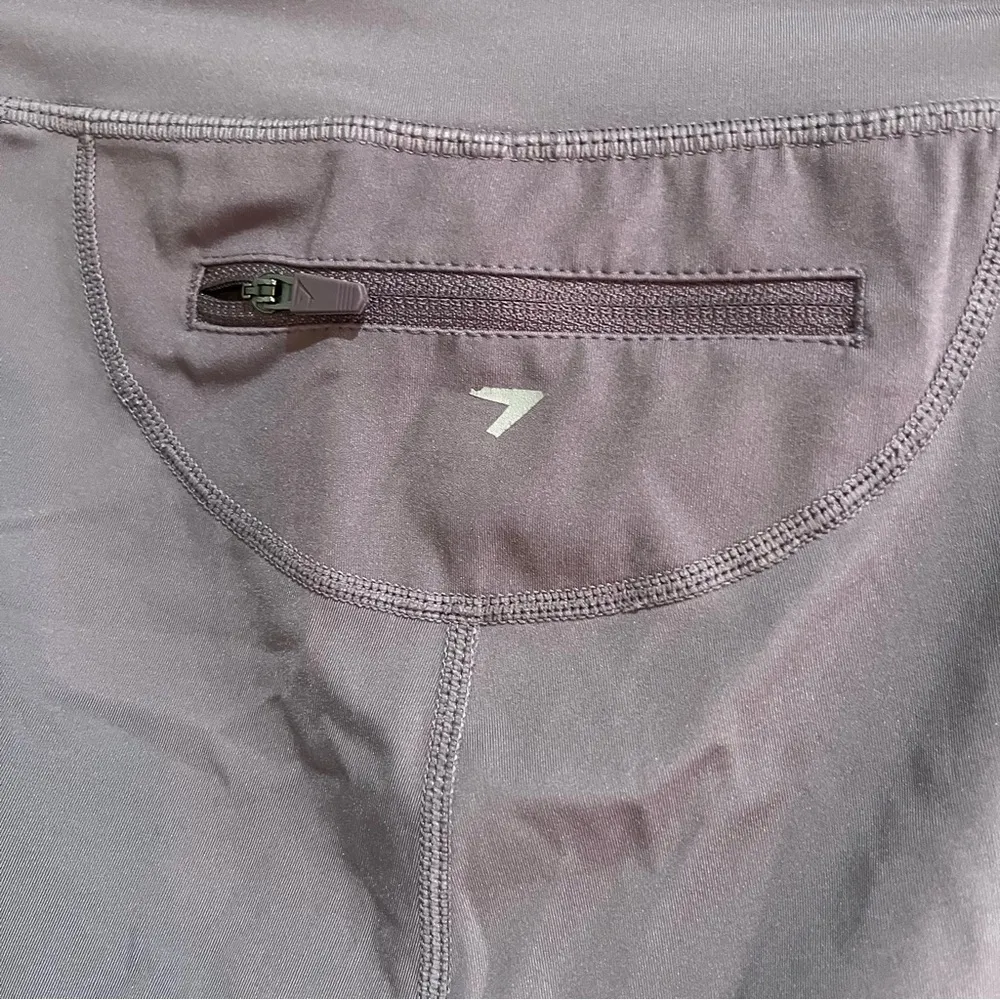 Gymshark womens dry moisture management leggings purple medium - Image 3