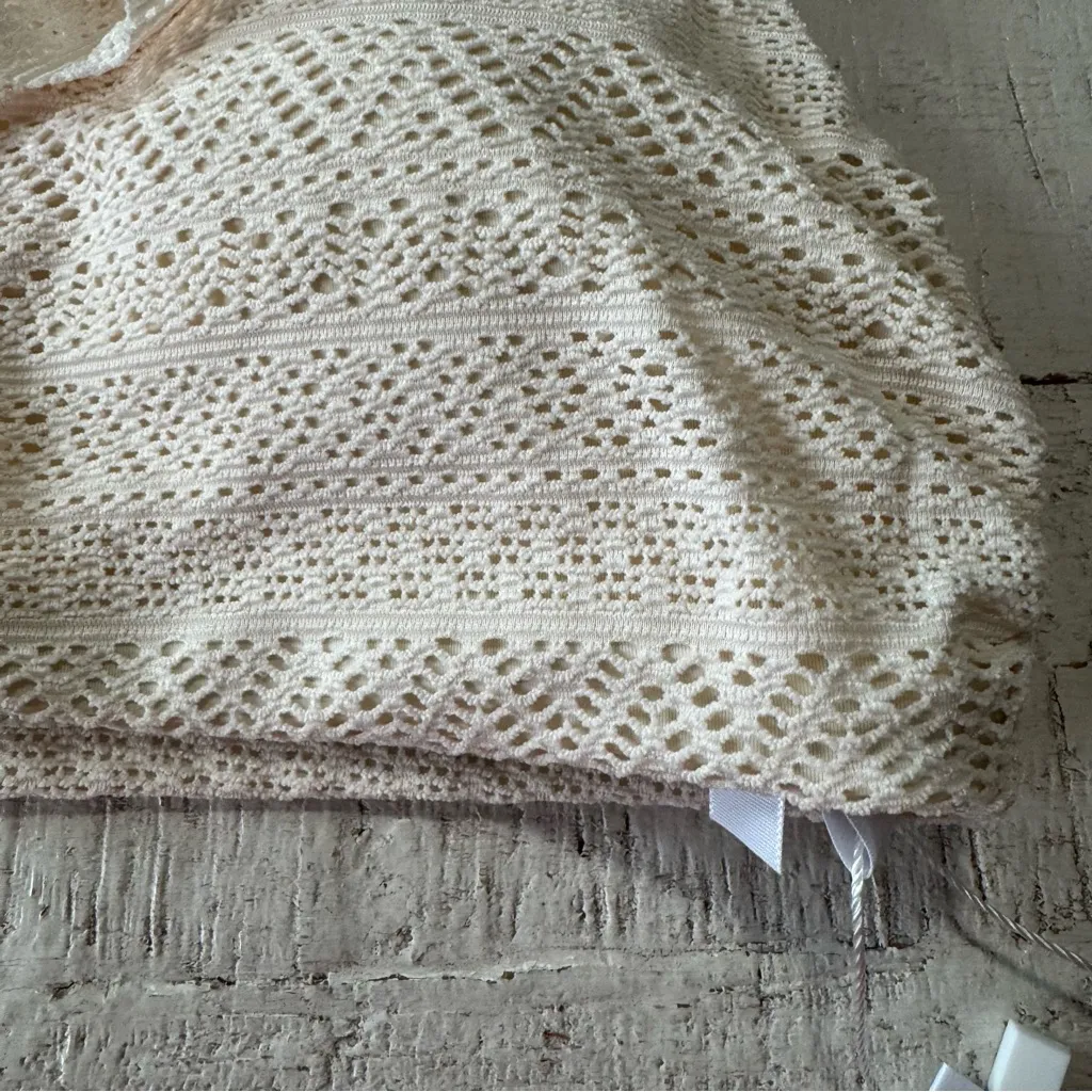 Andie Swim the Hydra Bikini Top NWT size Medium Vanilla Crochet‎ Ruffle Lace - Image 3