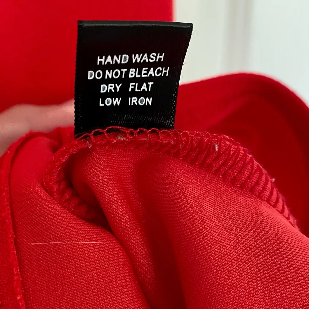 IRIS - Beautiful Red Double Strap Cocktail Dress with Ruffled Neckline! ♥️♥️ - Image 4