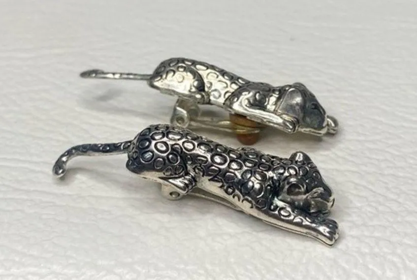 Vintage Novelty Chetah Leopard Big Cat Clip On Silver Earrings - Image 3