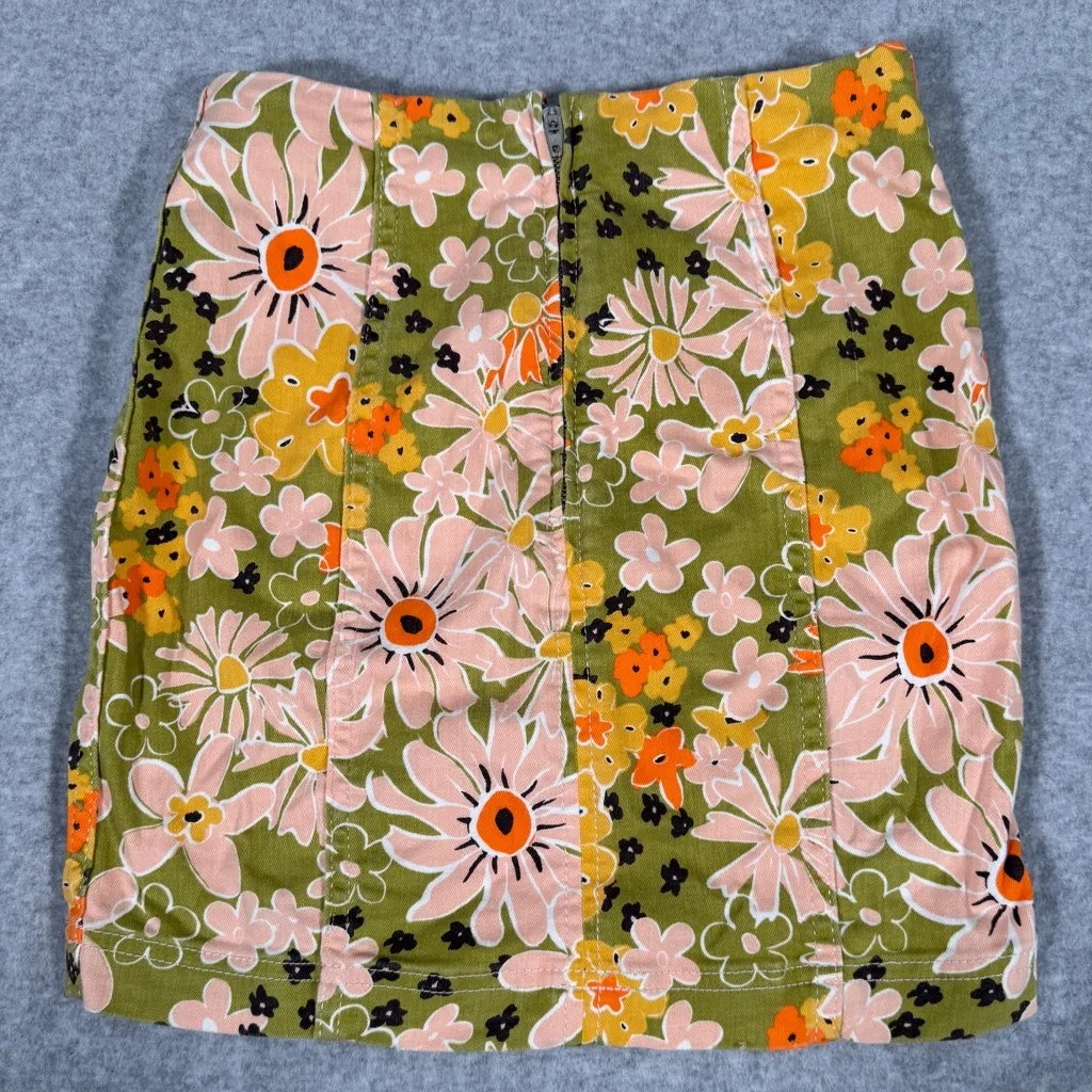 Free People Floral Cotton Blend Mini Skirt in Green and Pink Size 0 - Image 2