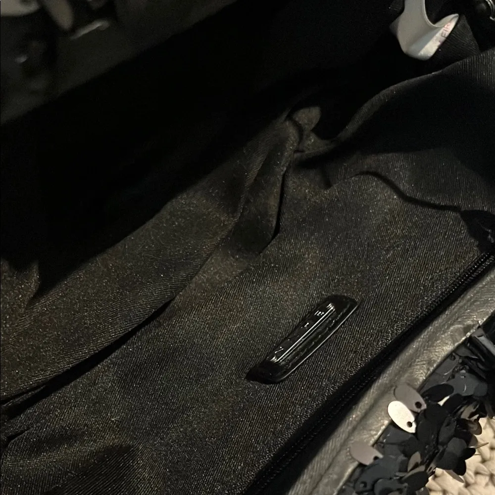 Elegant Black Sequin Clutch - Image 4