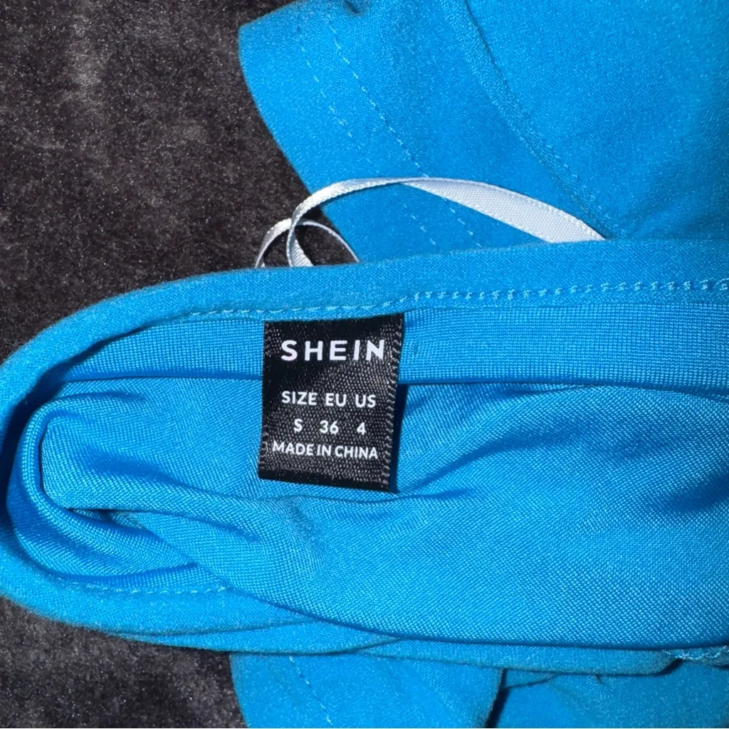 Women’s Sexy Cut Out Halter Tube Top SHEIN size Medium - Large - Image 6