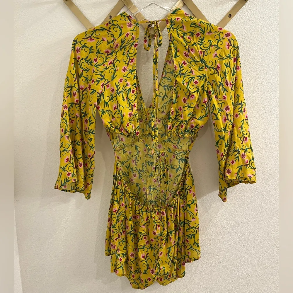 Anthropologie The Magnolia Yellow Floral Tie Back
Cut-Out Romper XS NWOT - Image 7