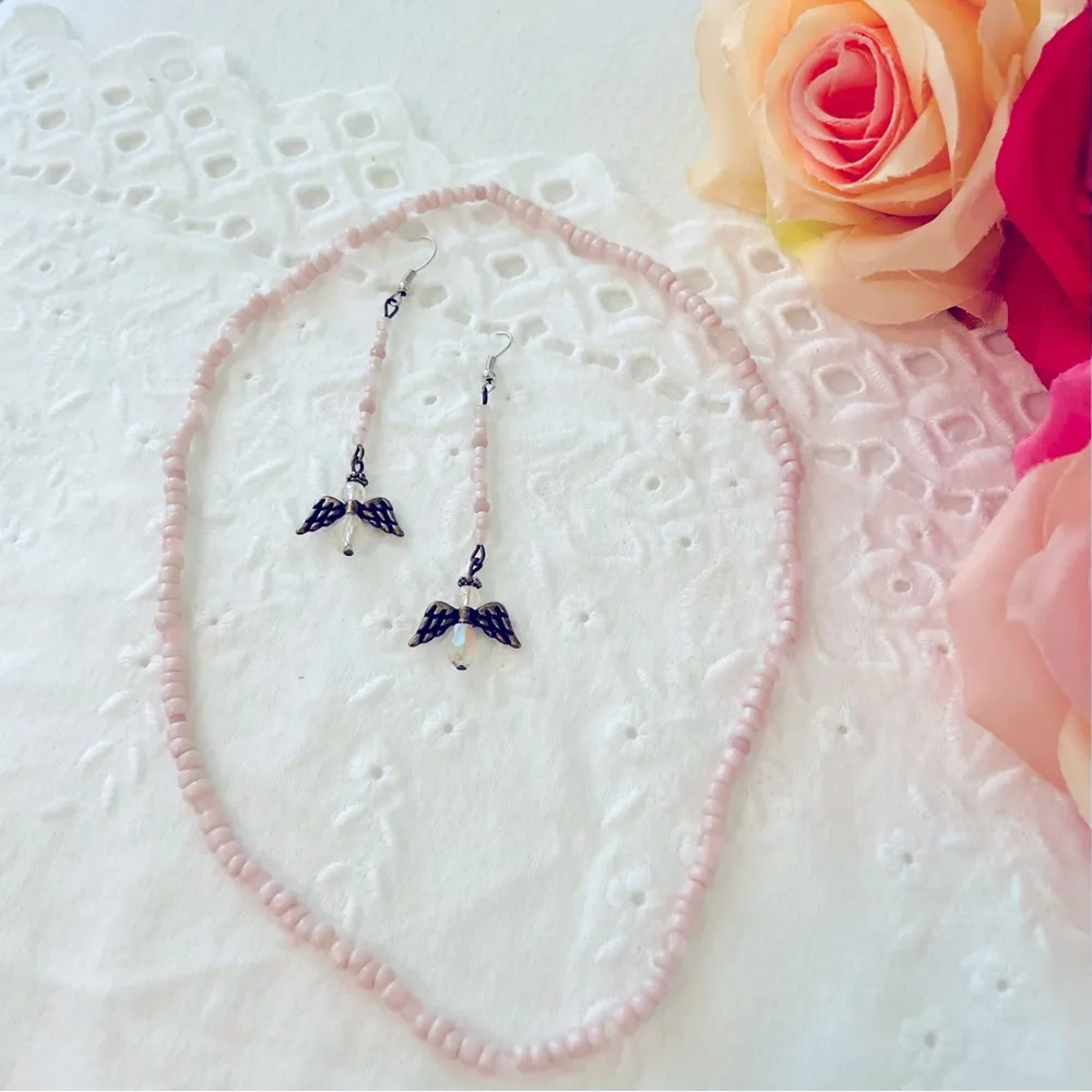 Angel Pink & Glass Crystal Earring & Beaded Stretchy Princess Necklace Set - Image 2