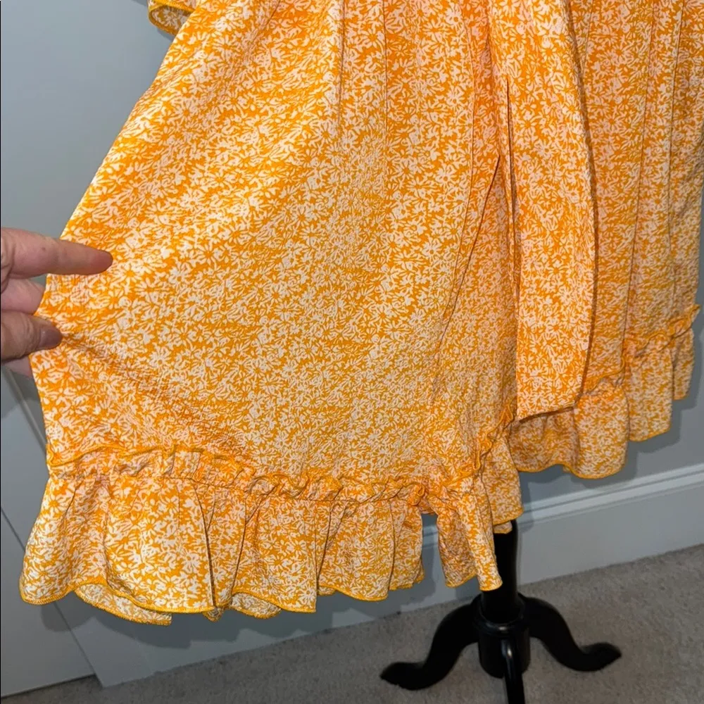 Floral Golden Yellow Floral Print Tie Front Shorts Romper Women's XL Gold - Image 3