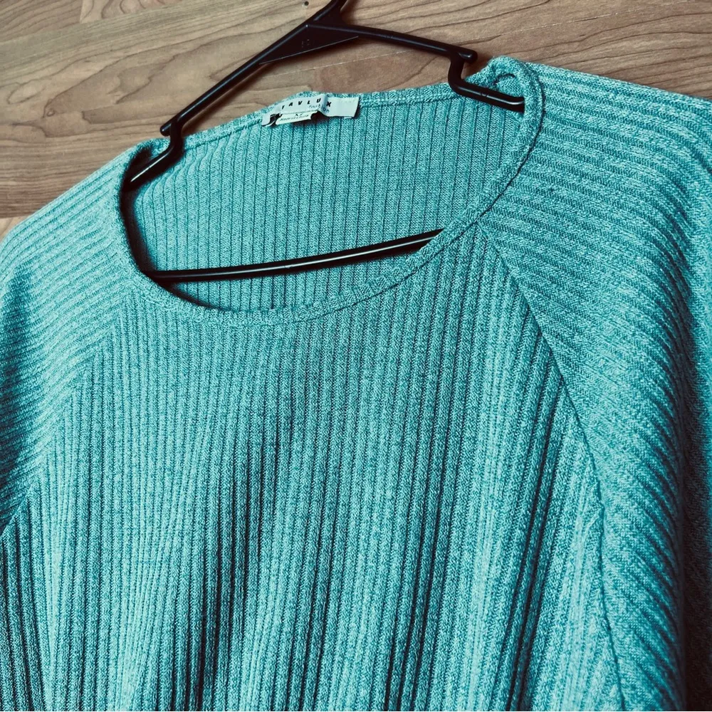 FAV LUX Fashion Medium Crewneck, Cropped & Ribbed Lightweight Knit Sweat… - Image 4