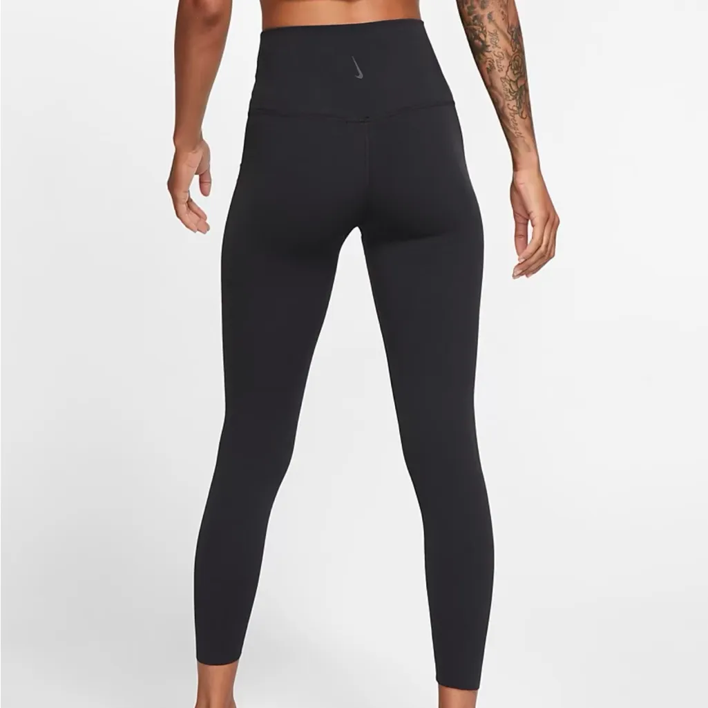 Nike Yoga Dri-Fit Luxe High Waisted 7/8 Infinalon Black Leggings Size Small - Image 2