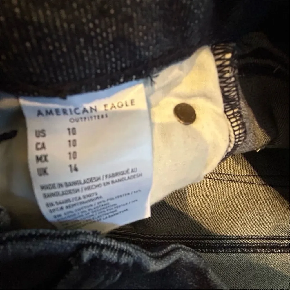 American Eagle Women's Curvy Hi-Rise Shortie Cut-off Jean Shorts Blue Size 10 - Image 4