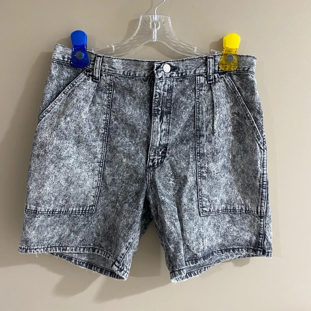 Vintage 1980s Wrangler high waisted jean shorts 34 - Image 2