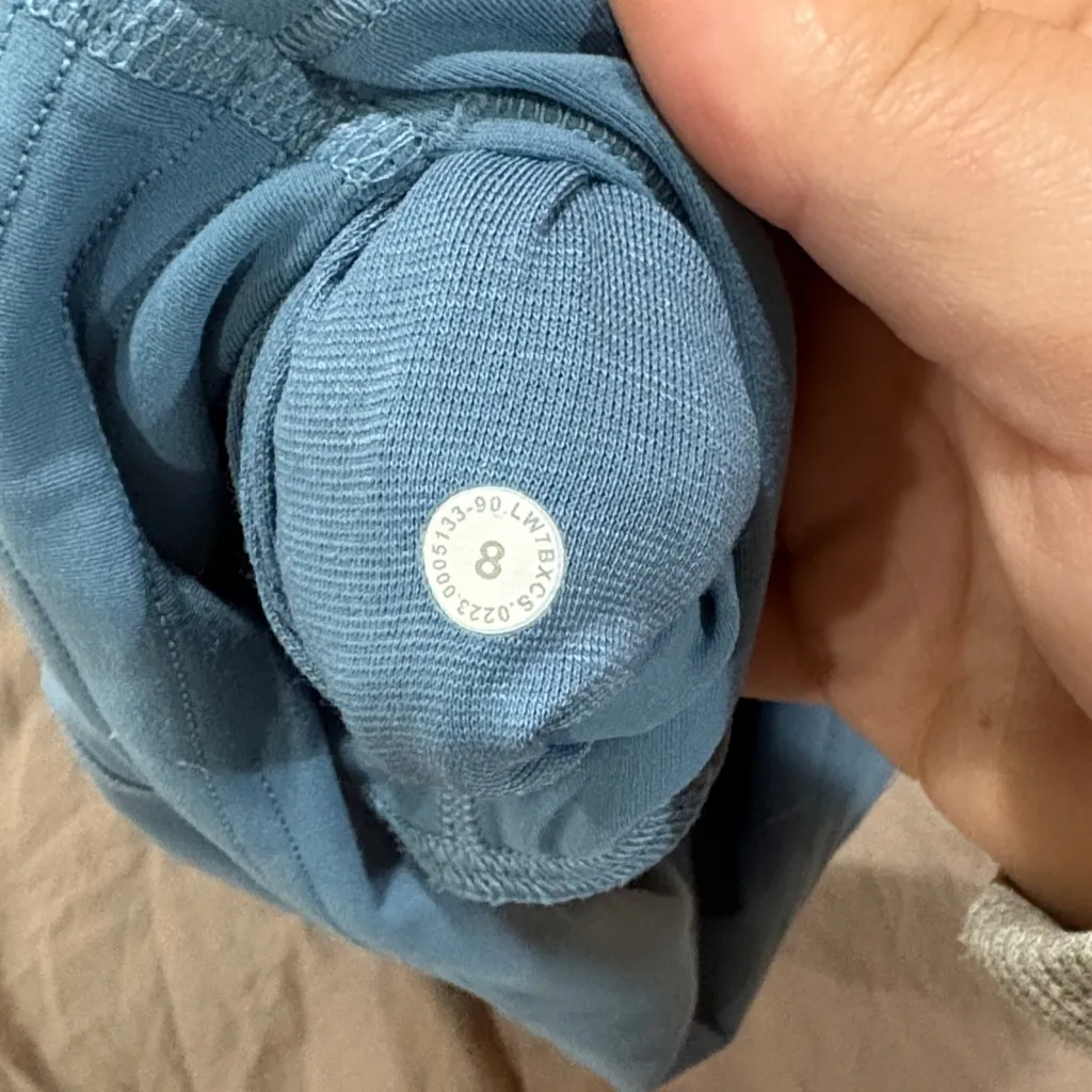 Lululemon 2.5” Wunder Train Biker Shorts - Image 3