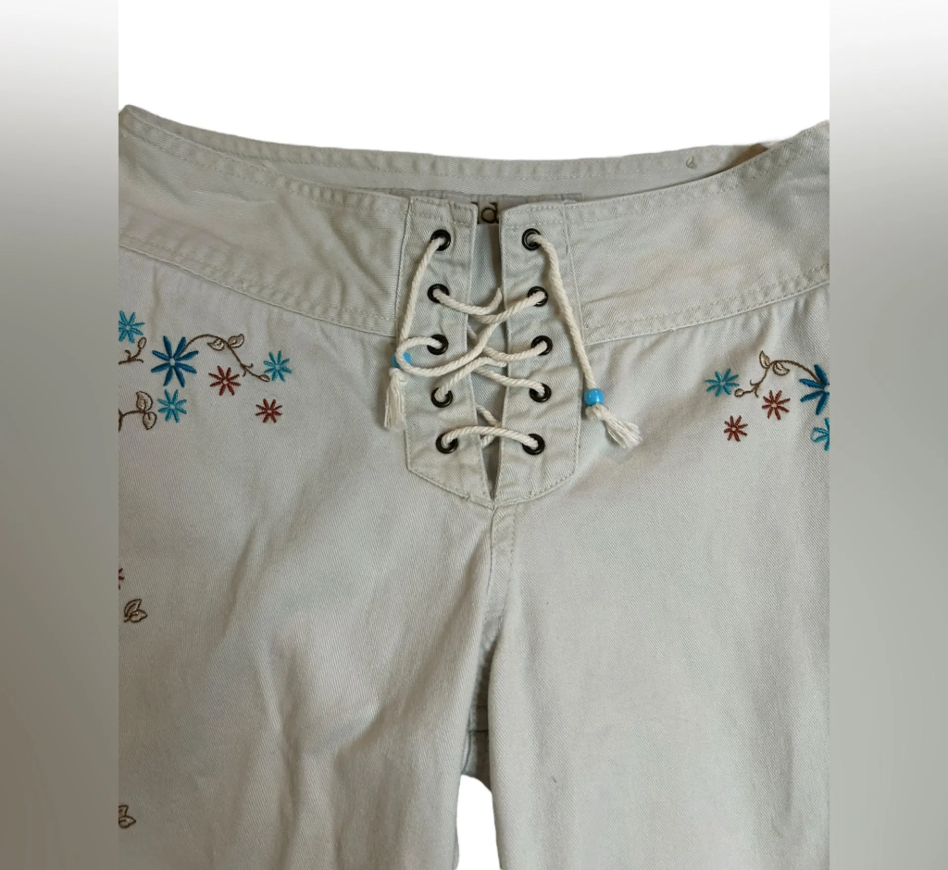 Vintage Y2K Mudd Lace-Up Front Tie Flare Jeans Size 3 Floral Embroidered RARE - Image 5