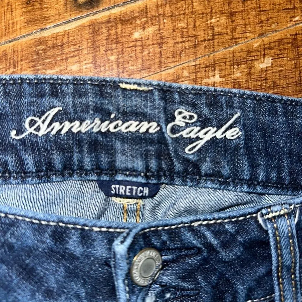 American Eagle size 6 short flared normcore jeans - Image 2