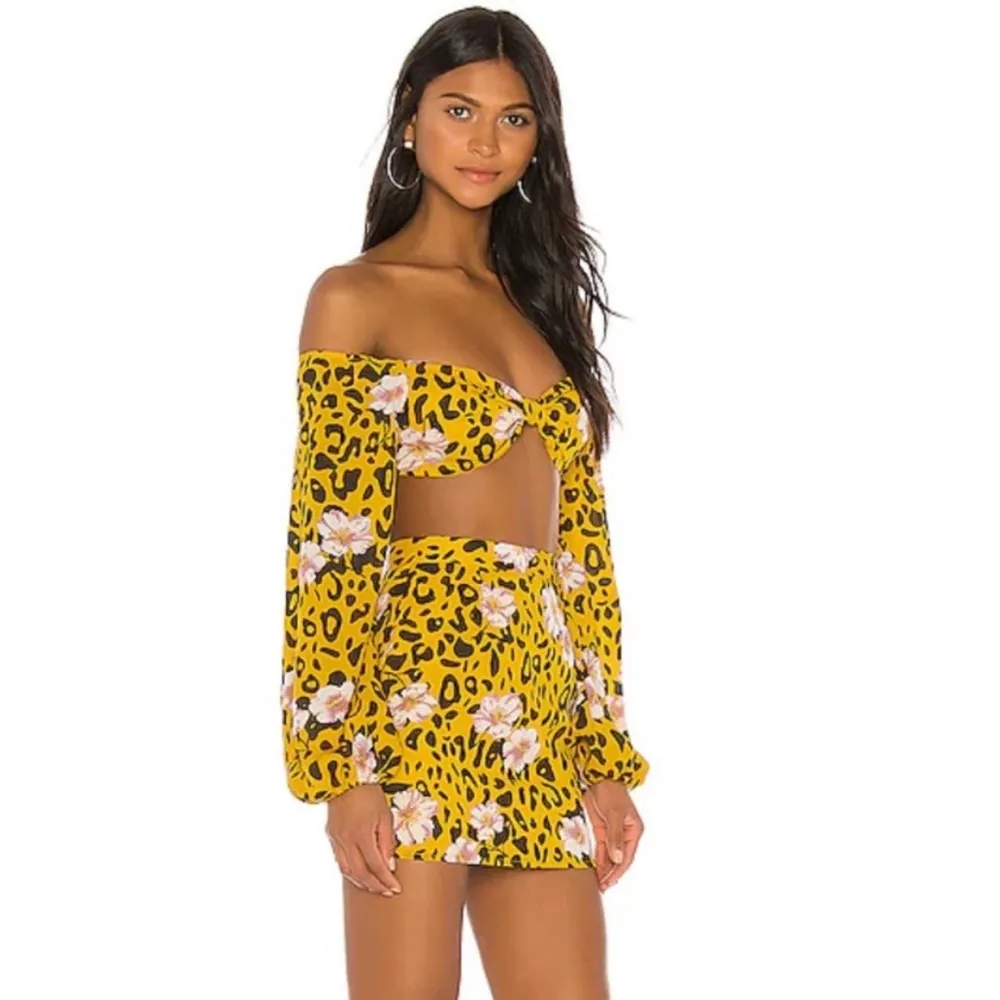 Superdown Kalani Leopard Floral Crop Top - Image 2