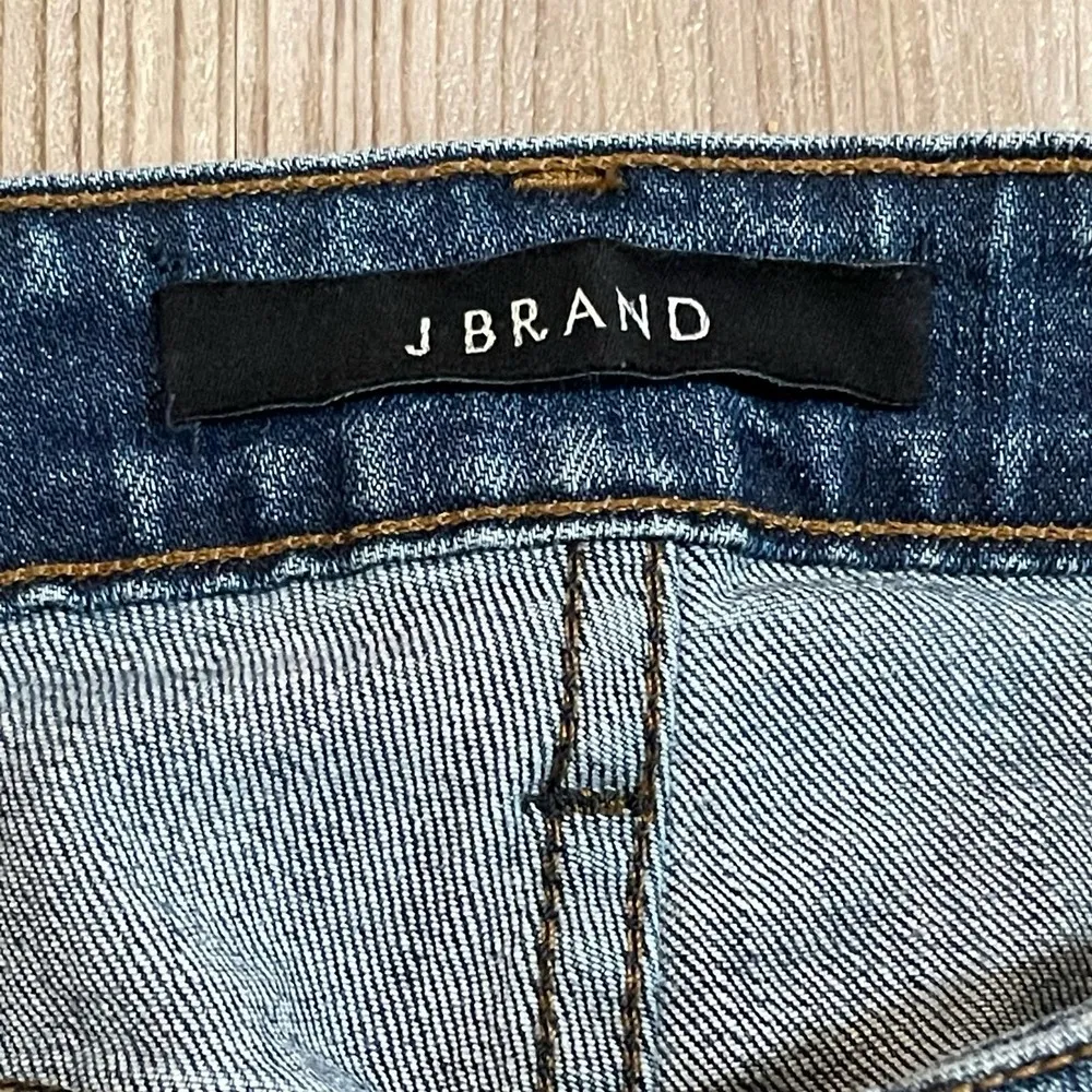 J Brand Gracie High Rise Distressed Cut Off Jean Shorts - size 26 - Image 3