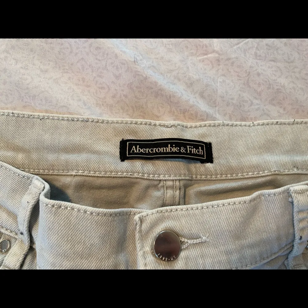Abercrombie Fitch Jean shorts with zippers on pockets - Image 6