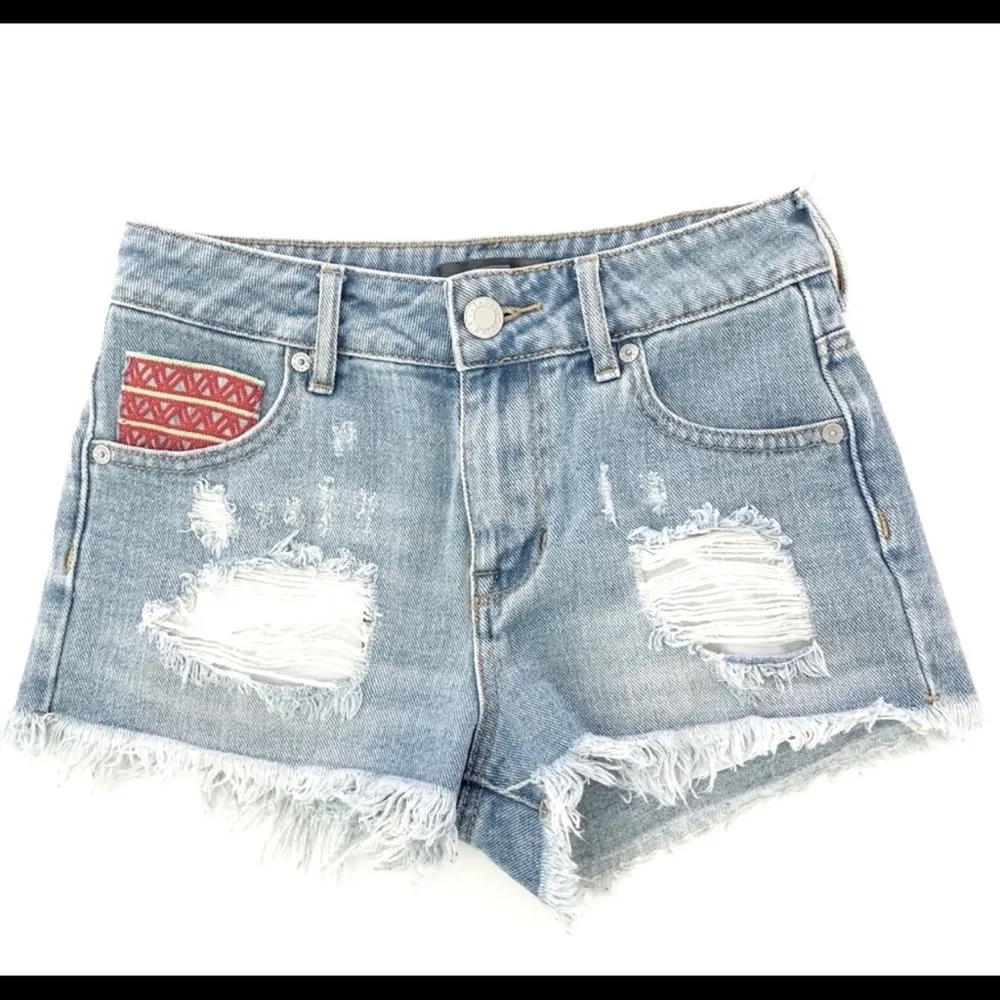 🎂Kendall & Kylie Embroidered Back Pocket Shorts - Image 6