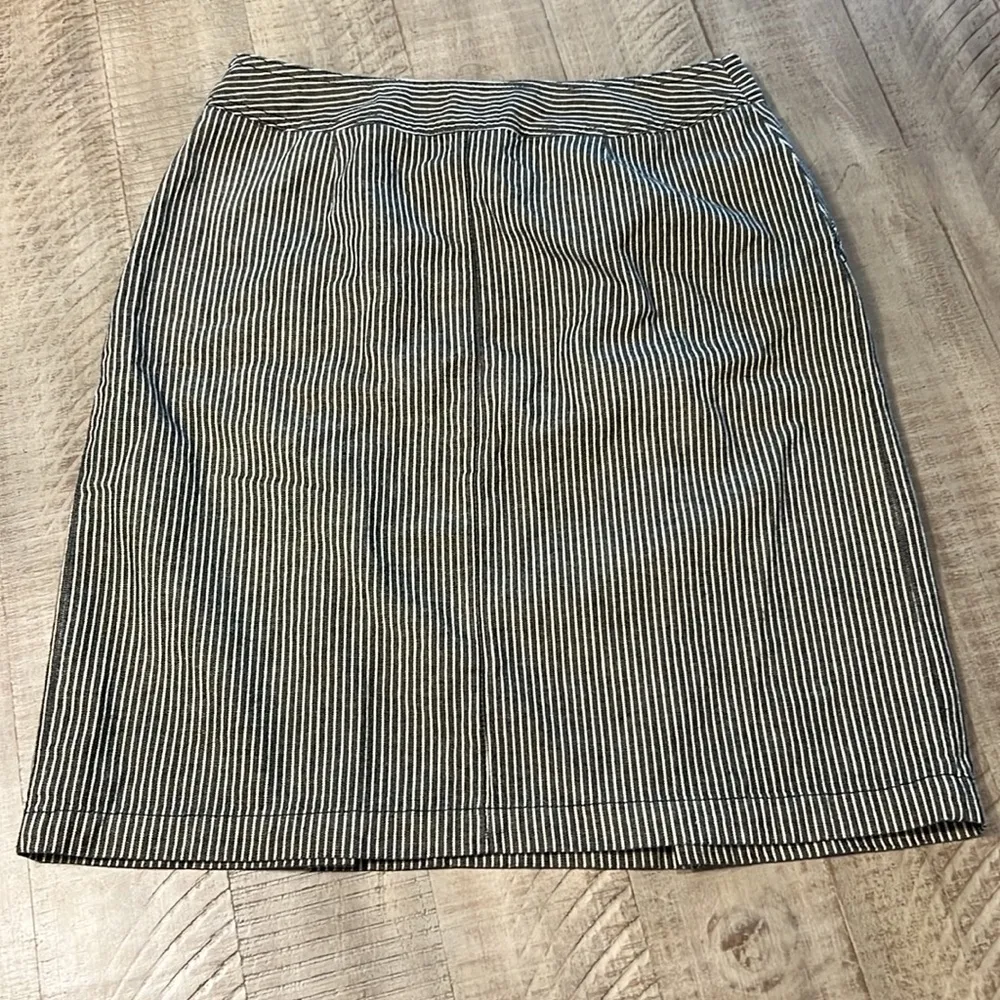 Larry Levine black and off white striped skirt! - Image 4