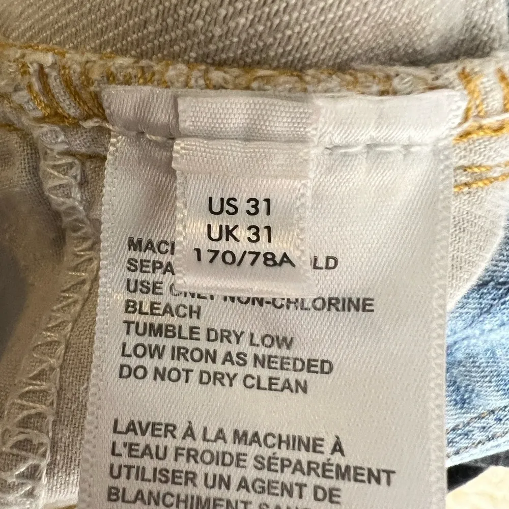 BDG Urban Outfitters Cowboy Jeans Light Wash Distressed Ripped Knees Raw Hem 31 - Image 7