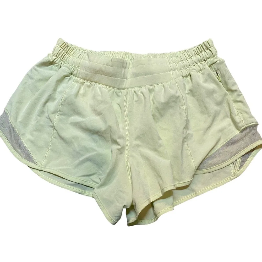 Lululemon Women’s Size‎ 8 Hotty Hot Low Rise Short 2.5" Crispin Green - Image 2