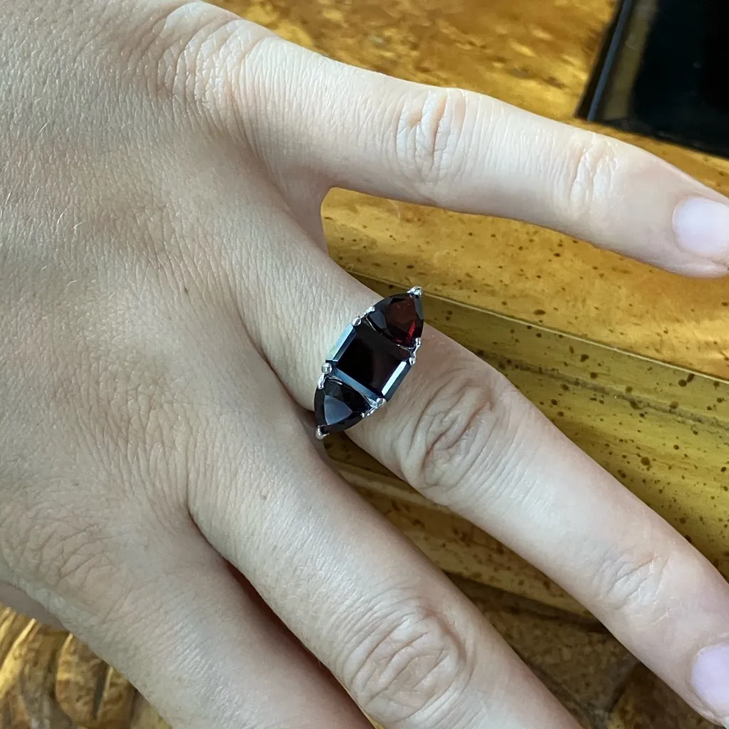 Natural Vermelho Red Garnet Sterling Silver Ring Size 6 - Image 4