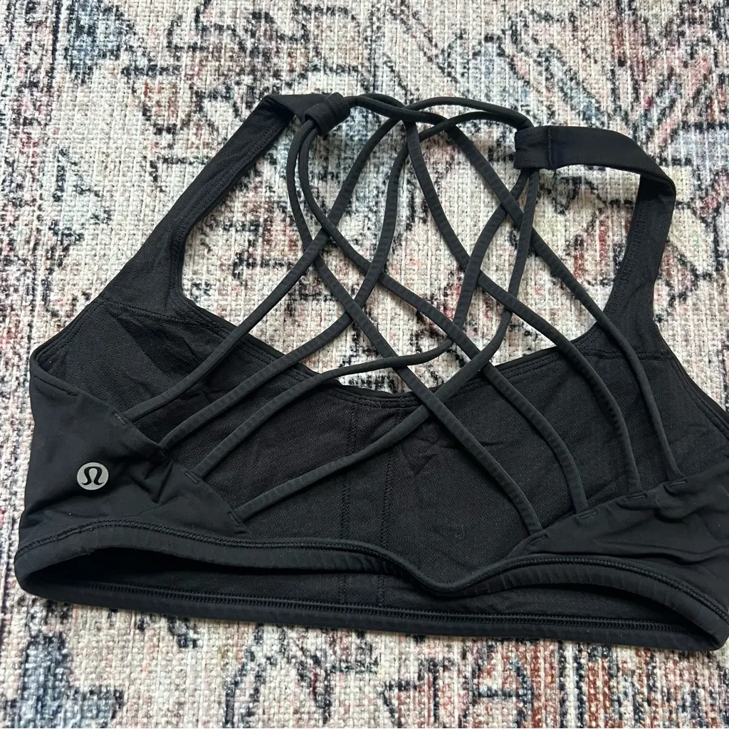 Lululemon Free To Be Wild Sports Bra Black Strappy Back Size 8 - Image 8