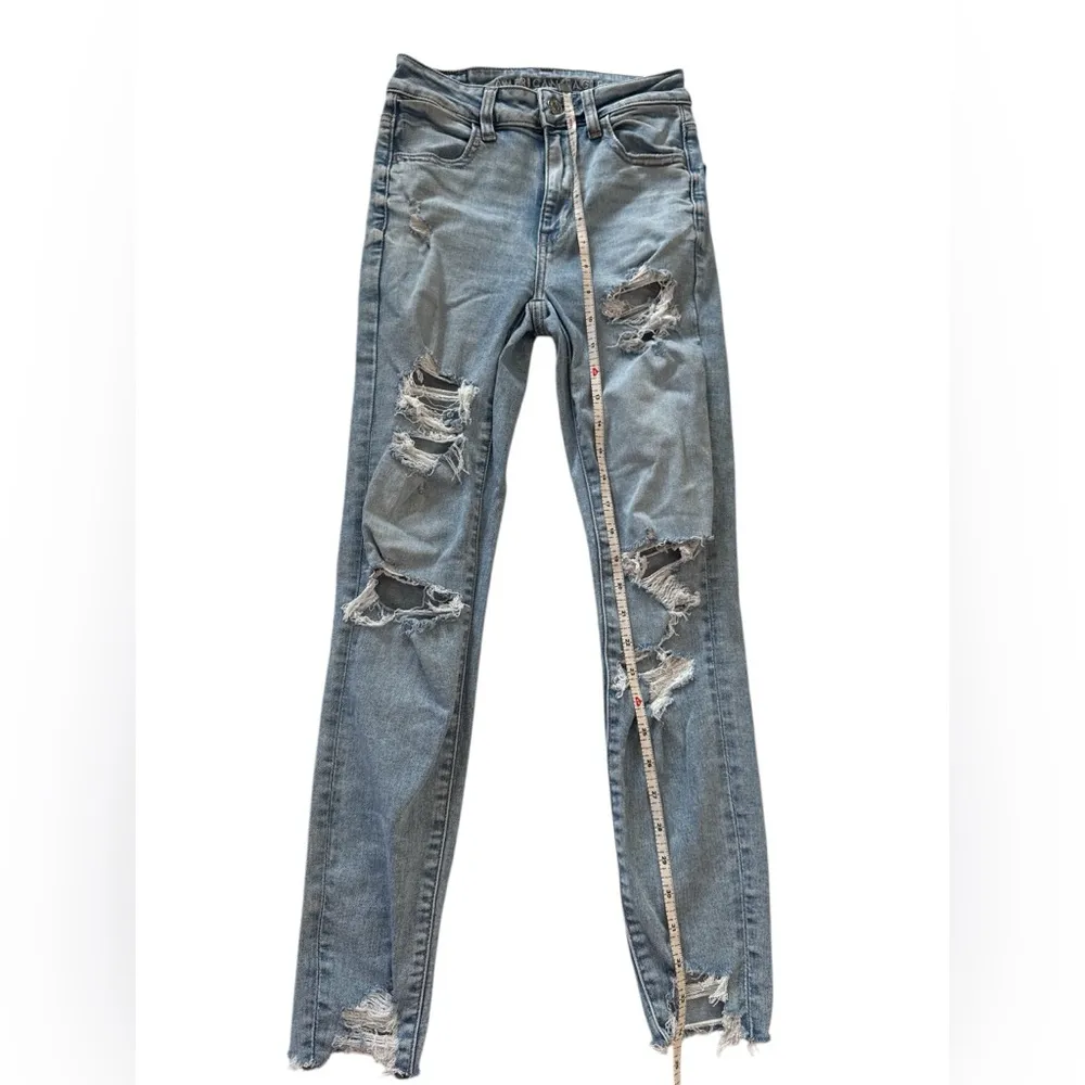 American Eagle High-Rise Distressed Light Wash Skinny Jeans Womens Size 00 Short - Image 2
