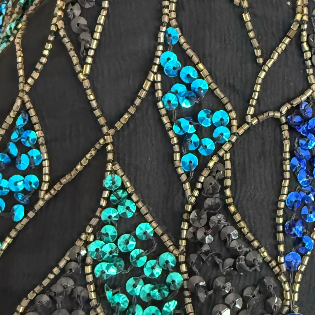 Scala vintage green blue and black sequin and beaded short sleeve top. XL - Image 2