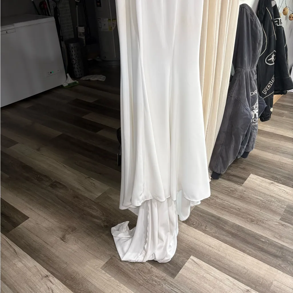 Wedding dress Size 4 - Image 3