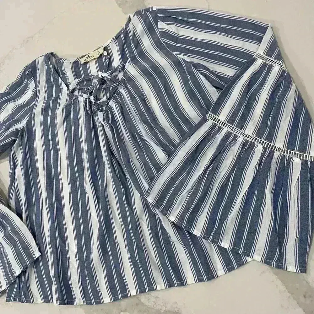 Hollister Blue White Striped Bell Sleeve Crop Shirt Women's XS Boho Embroidered - Image 2