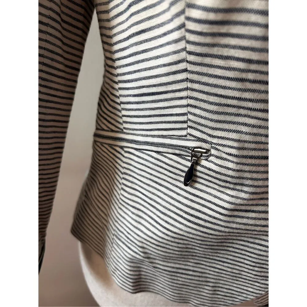 Banana republic stripped blazer size xs - Image 3