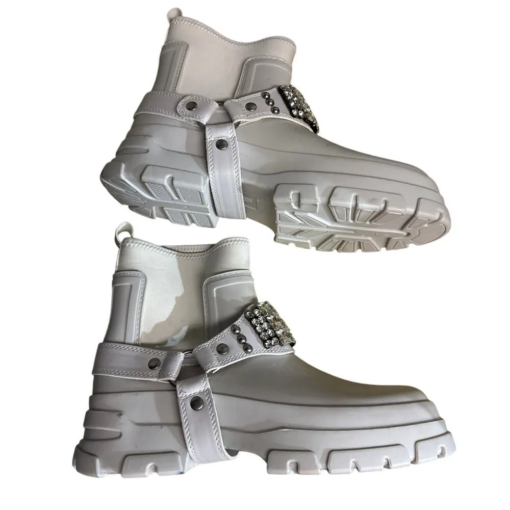 Brand New Karl Lagerfield Women's Size 10 Rylee White Embellished Booties Boots - Image 3