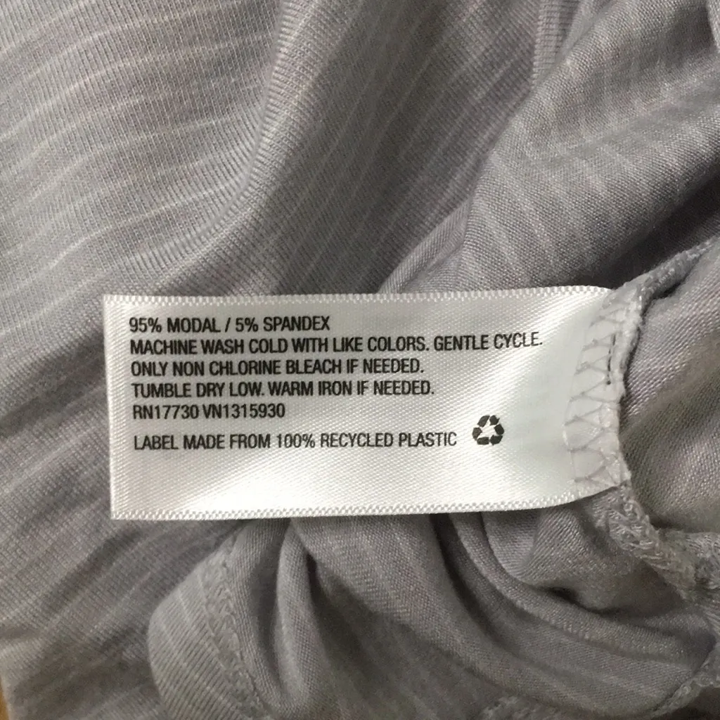 B86 New Womens Stars Above Light Gray Sleep Shirt Gown Liteweight Size Large - Image 7