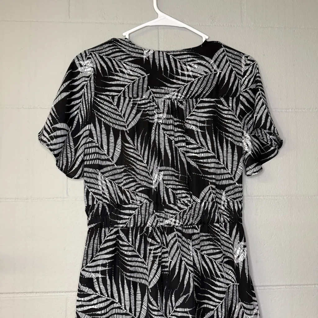 böhme Tropical Leaf Print Button Front Midi Dress in Black & White Women’s Small - Image 5