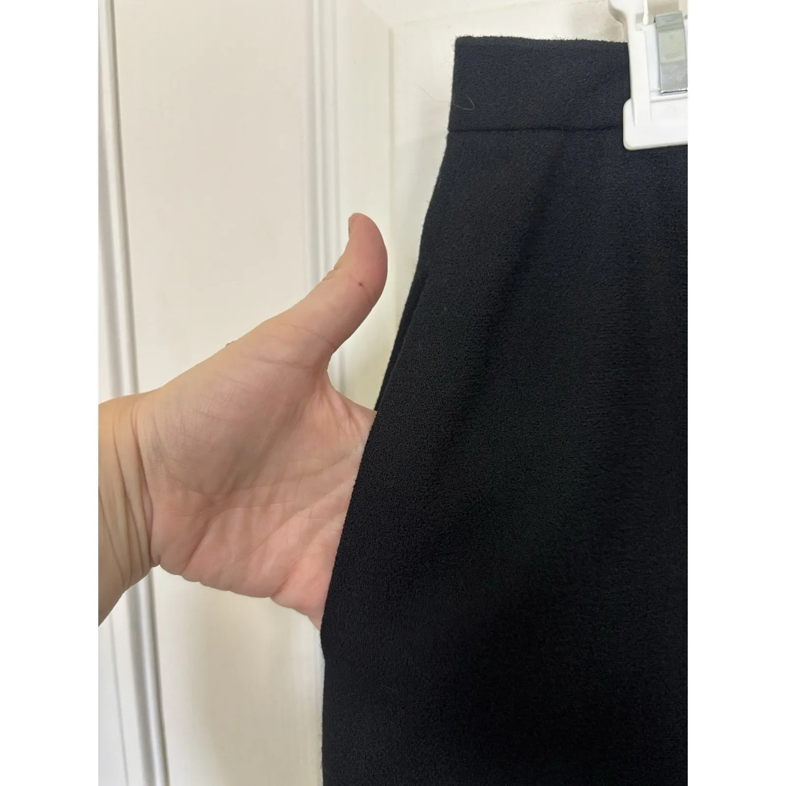 VTG 100% Worsted Wool Black Knee Length Pencil Skirt Size 10 Office Siren - Image 6