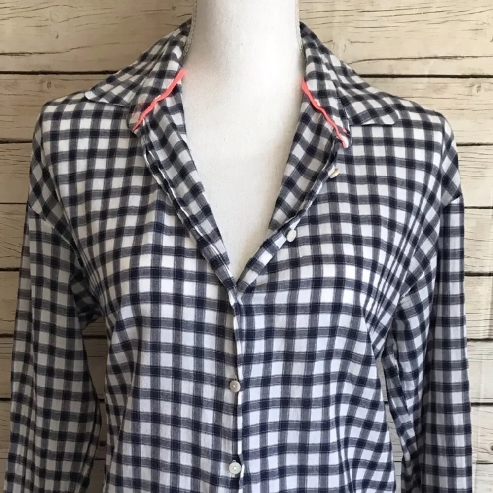 Mango Love MNG Plaid Button-Up Size Medium - Image 2