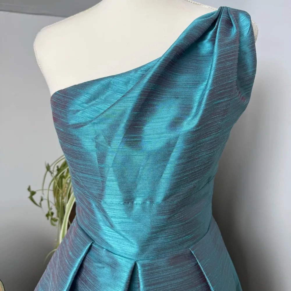 Alfred‎ Sung Taffeta One Shoulder Cocktail Mini Dress Teal Iridescent size 4 - Image 2