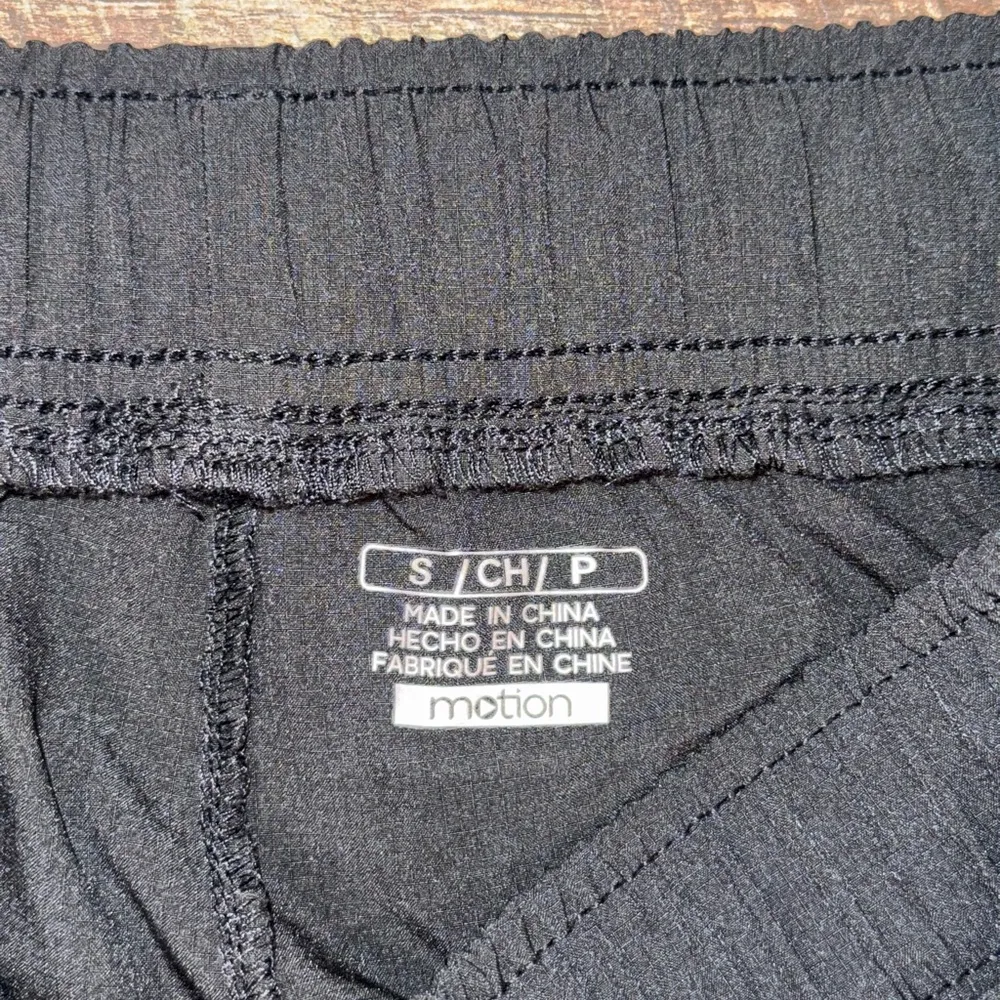 Motion, An Instagram Brand Adjustable Belt Hiking/Workout Pants Black - Image 14