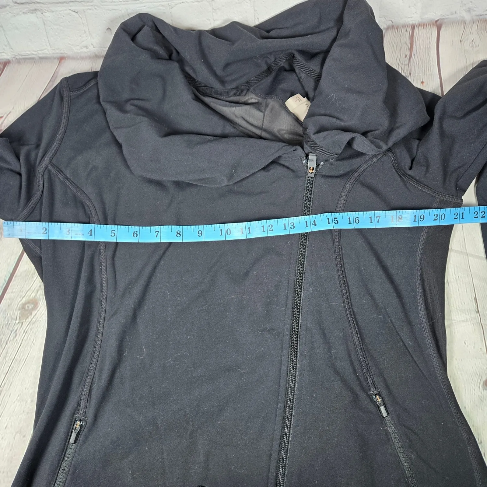 Athleta Black Asymmetrical Zip Collar Blissout Yoga Fitness Jacket  Women Size L - Image 8