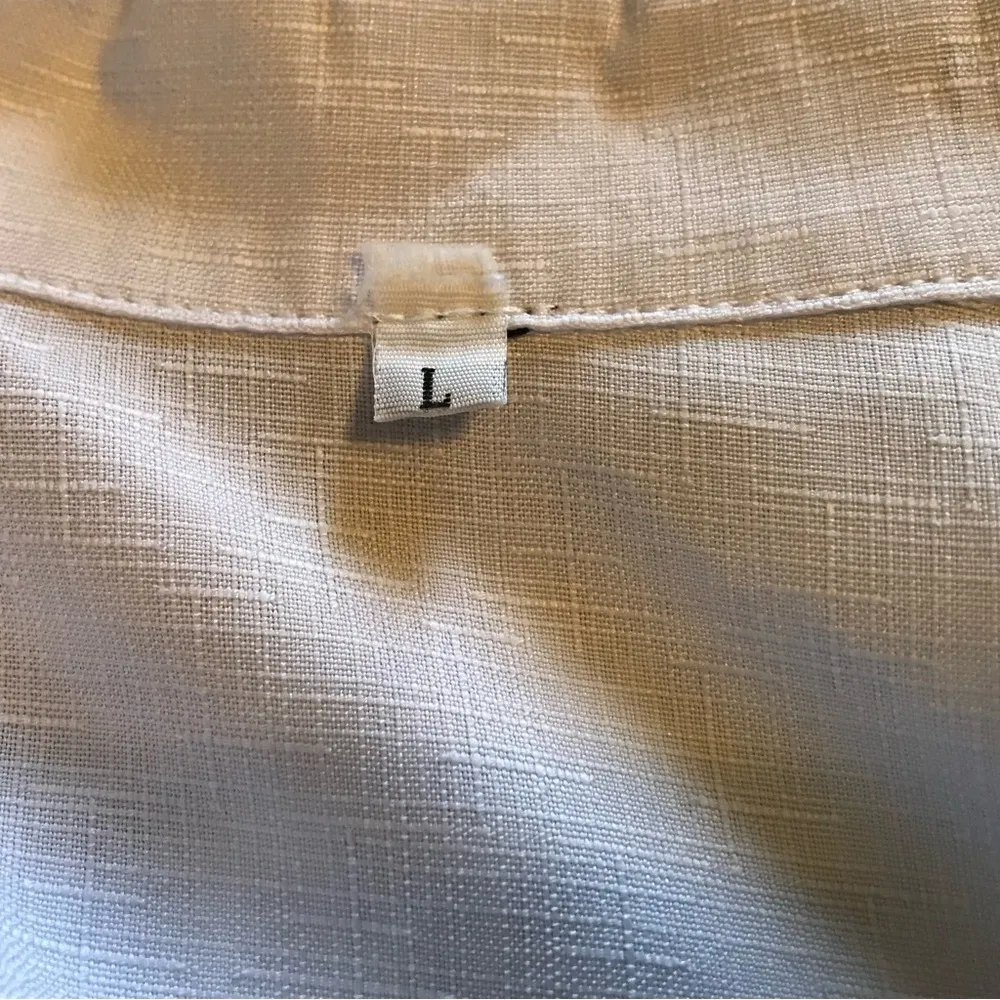 WHITE TEXTURED LONG SLEEVE BUTTON DOWN LINEN LIKE TOP w/ROLL TAB SLEEVES SZ. LG - Image 11