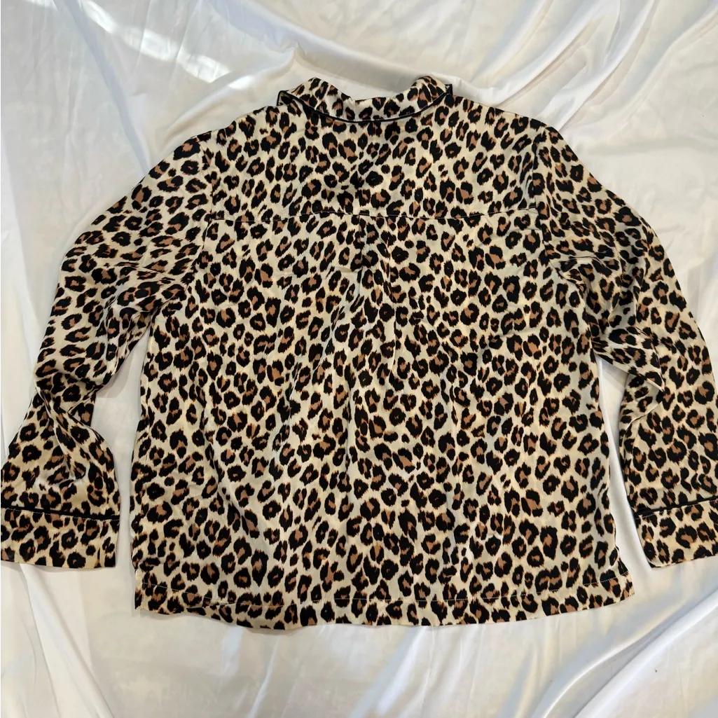LOFT Sleep Leopard Satin Notch Collar Button Down pajama Shirt large - Image 3