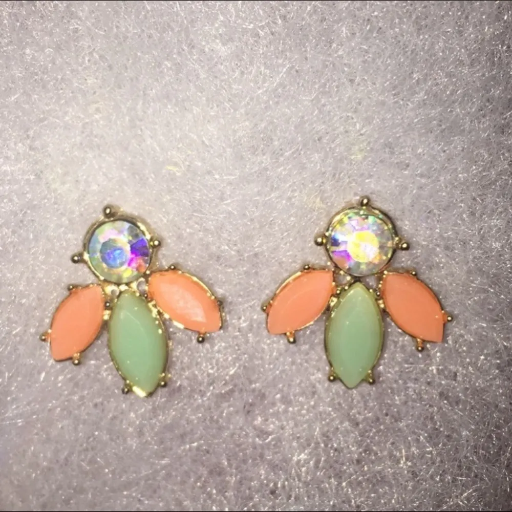 Lot of 2 Colorful Pastel Teardrop Earrings $8 Each Green - Image 4