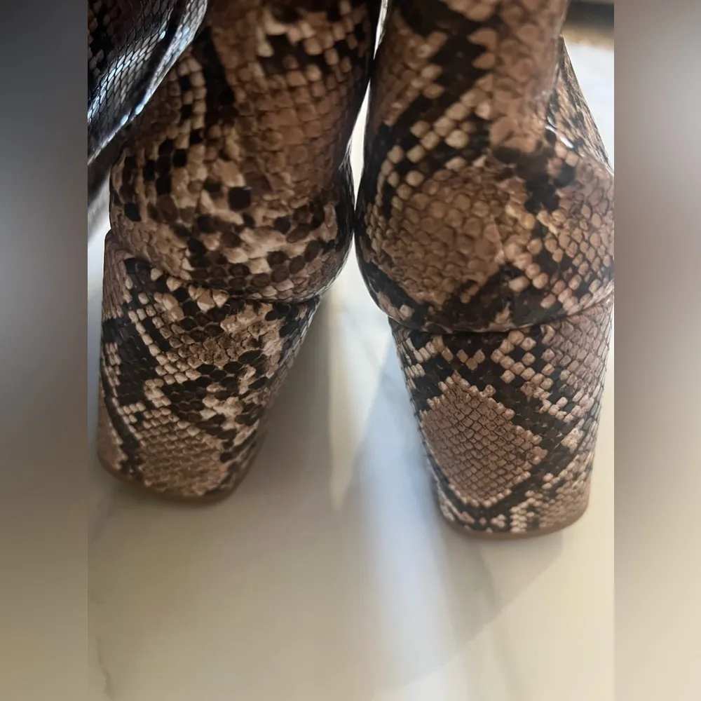 Lulus Katari Tan Snake Pointed-Toe Knee High
Boots 6.5 - Image 8