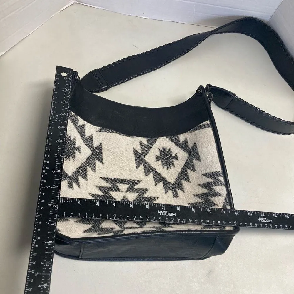 JEN & CO. Women’s Chloe Aztec Crossbody Black‎ & Cream 11X3.5X12 Fiesta Black - Image 7