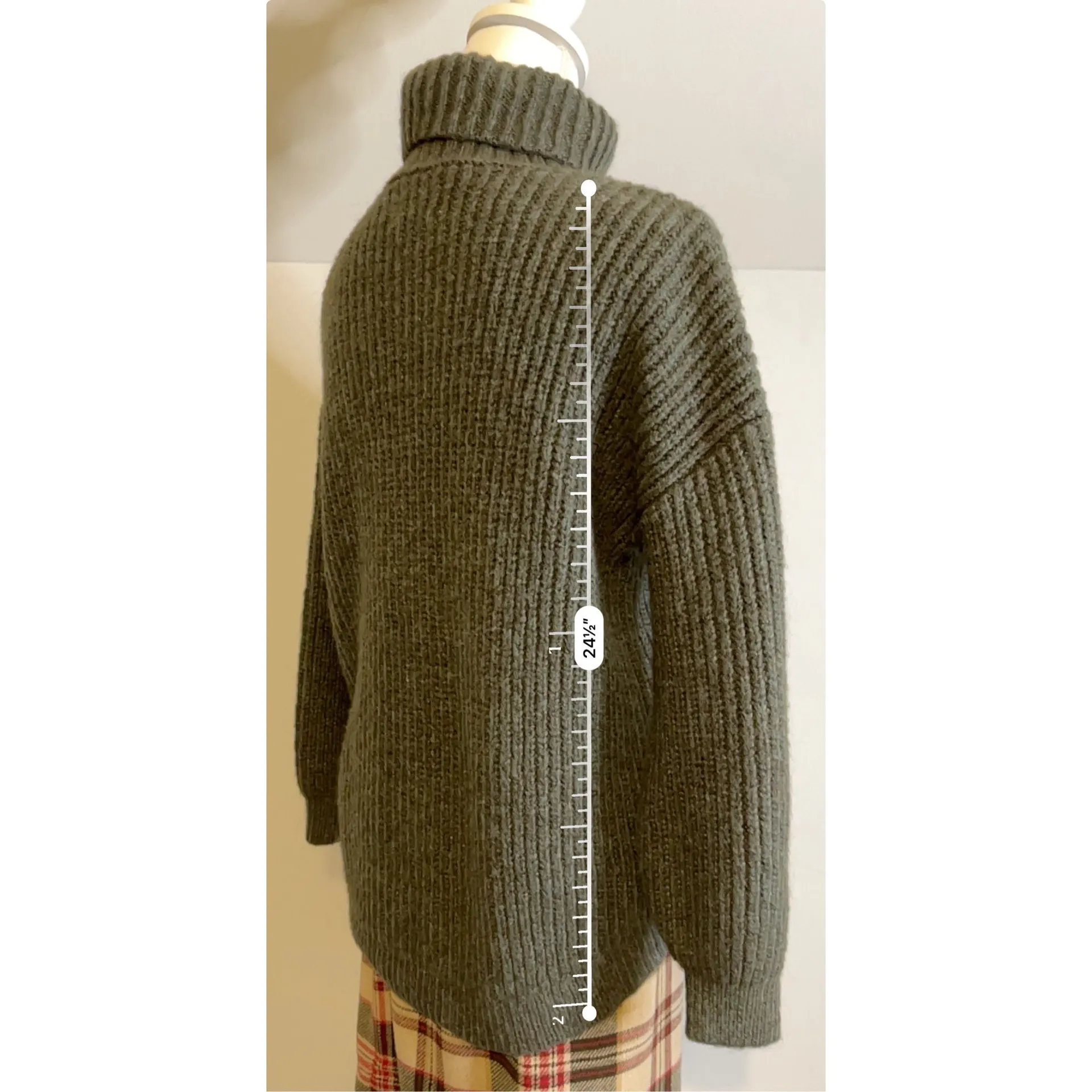 Old Navy Tunic Length Green Turtleneck Sweater MEDIUM - Image 4