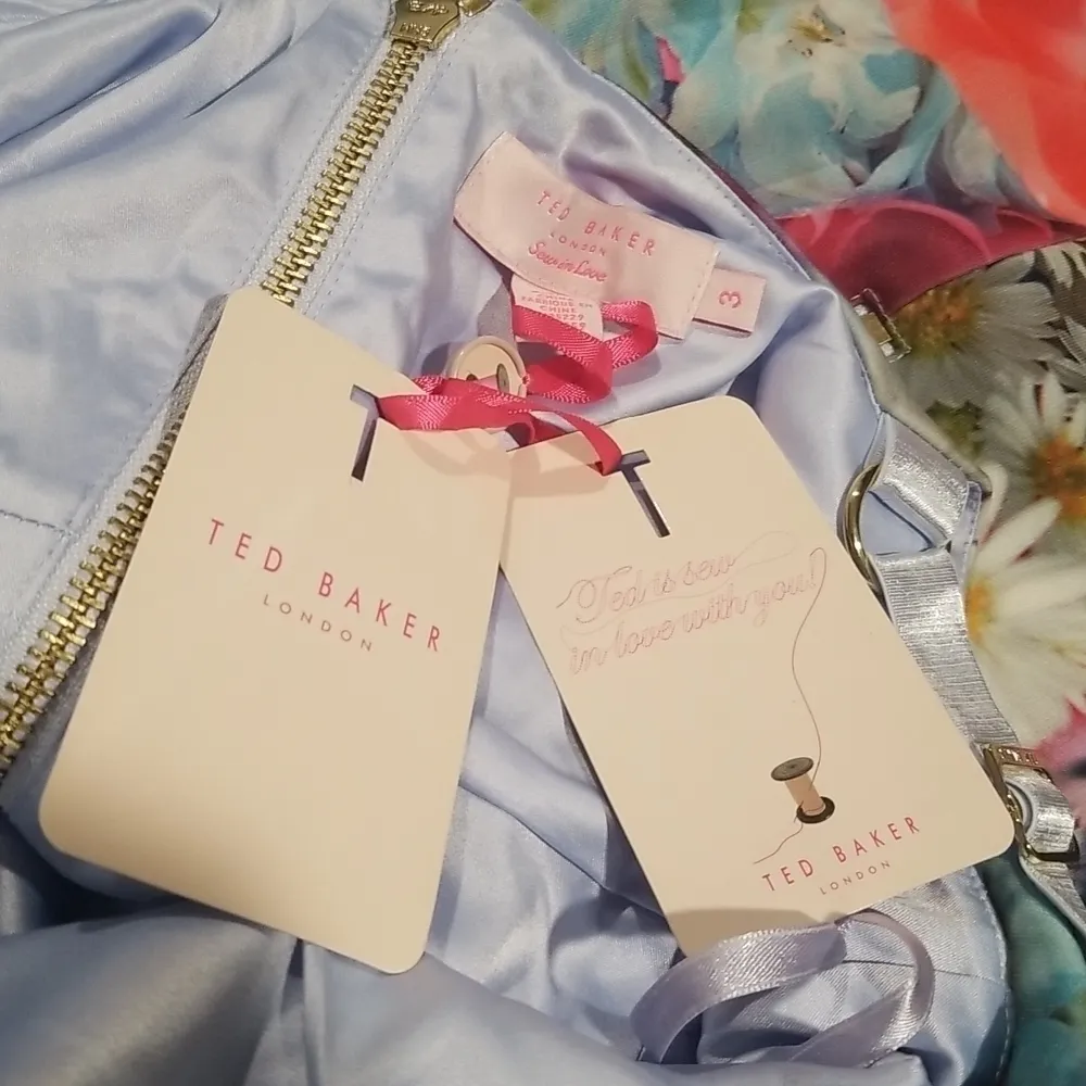 💕TED BAKER💕 Emor Floral Bouquet Print Bodycon Midi Dress TB 3 = US 8 - Image 11